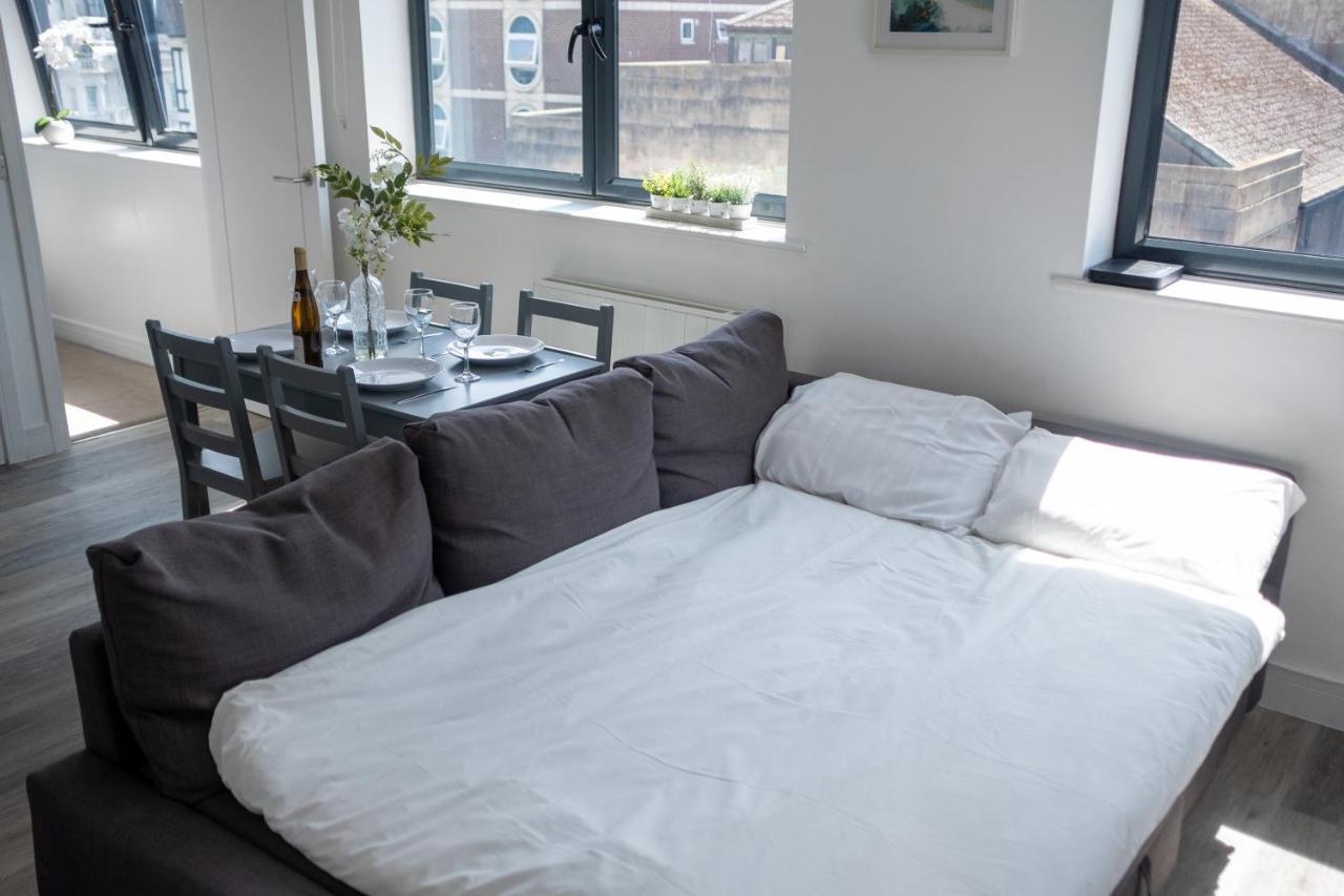 Modern One Bedroom Apartment In Town Centre & 4 Min To The Beach Bournemouth Esterno foto